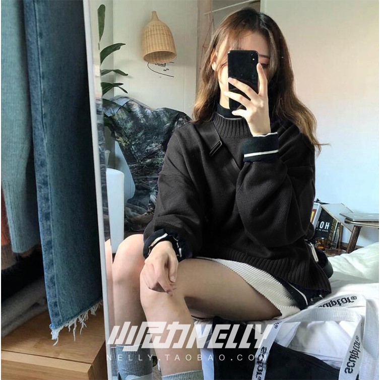 Áo len Nelly Heybig trơn màu đen