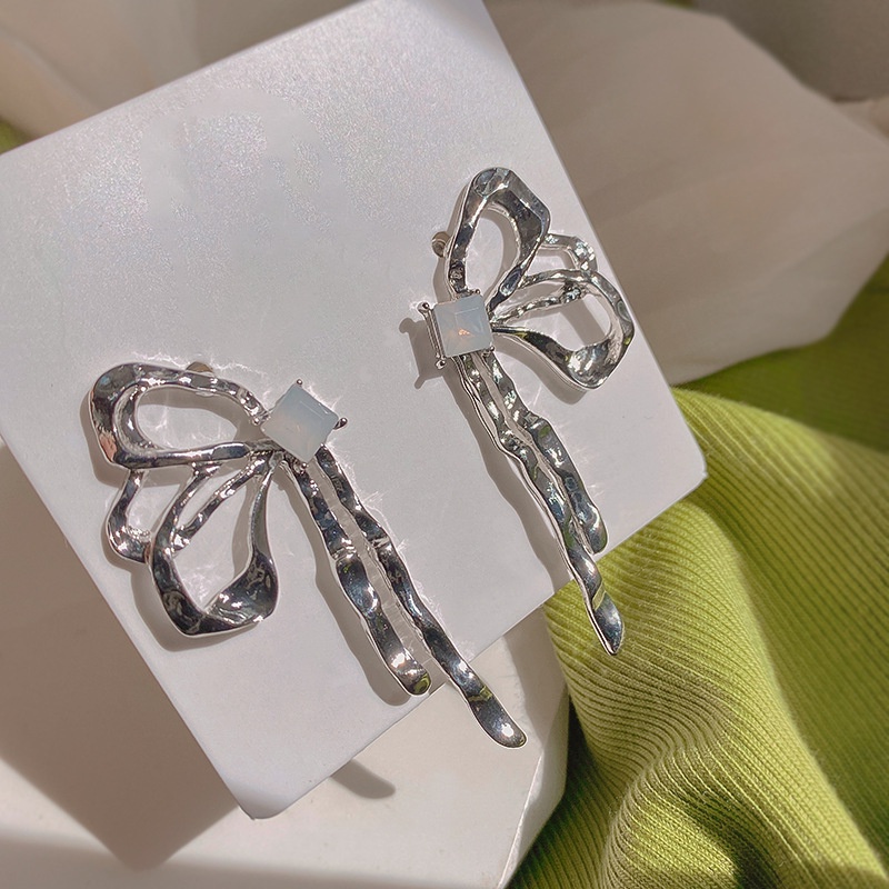 Bông Tai Hình Bướm Bằng Kim Loại Phong Cách Hip Hop Âu Mỹ Thời Trang Cá Tính Cho Nữ