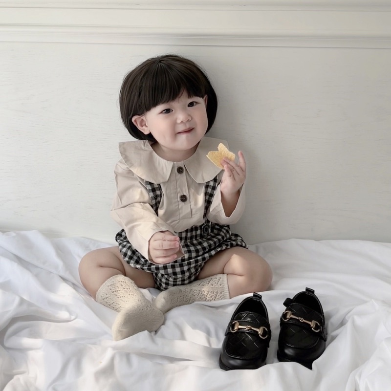 Set áo kèm quần yếm phong cách Hàn quốc cho bé