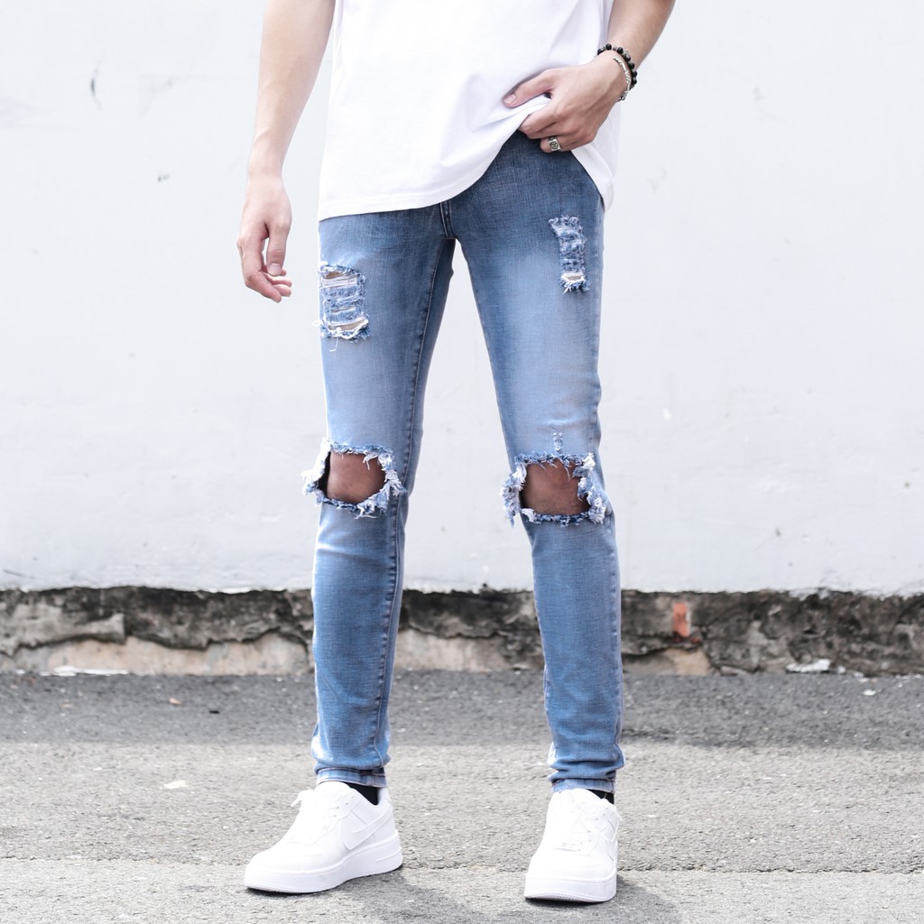 Quần Skinny Jeans Nam-Màu Xanh Nhạt-Rách Gối To-Chất Liệu Cotton Co Giãn-Ống Đứng Dáng-Ống Ôm Chân Chuẩn Skinny
