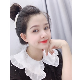 Váy chấm bi cổ nơ