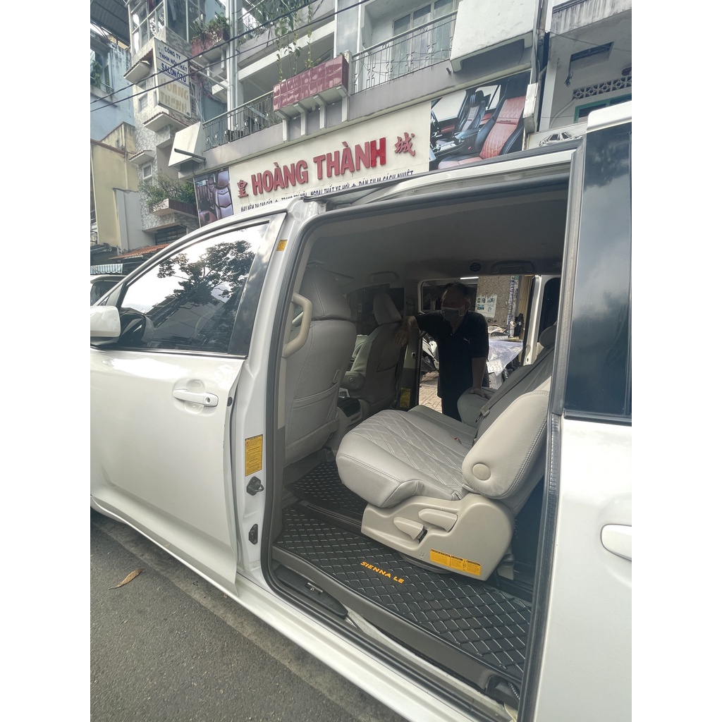 Thảm cao su 3D xe Toyota Siena LE