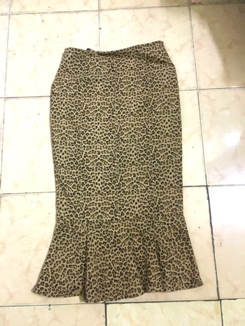 THANH LÝ CHÂN VÁY ĐUÔI CÁ DA BEO