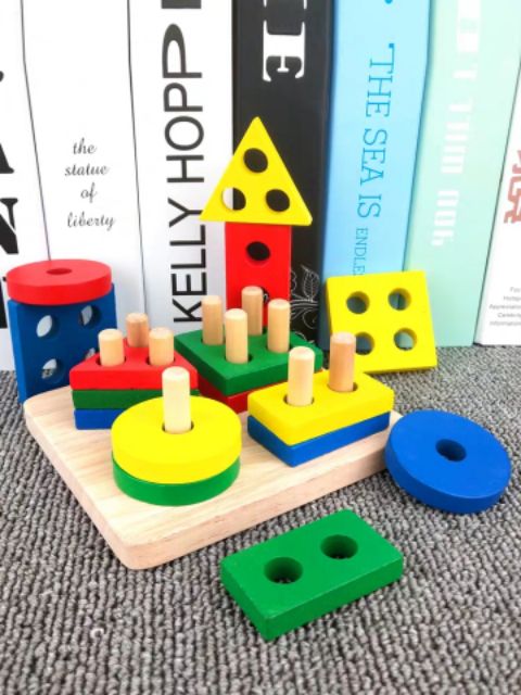 Đồ chơi gỗ montessori 4 cọc hình khối cho bé phân biệt màu sắc, rèn luyện vận động, phối hợp của tay và mắt