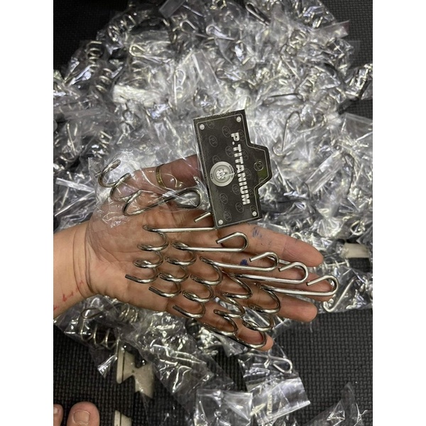 Bát kẹp mẫu lò xo dây dầu