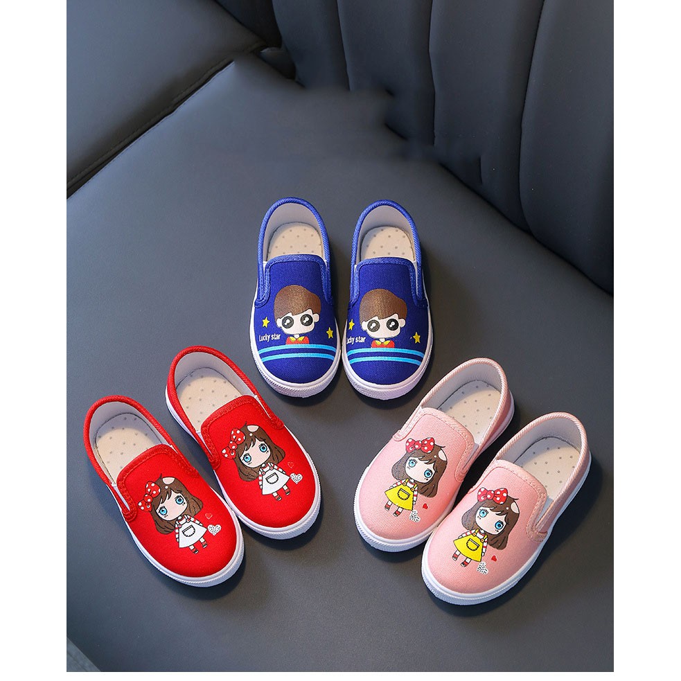Giày Thể Thao Bé Gái Dạng Slip On Cao Cấp, Siêu Nhẹ Thoáng Khí Màu Hồng Và Đỏ Cho Bé Từ 1 – 6 Tuổi.