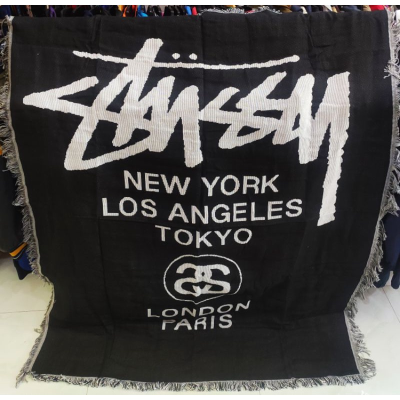 Thảm treo tường Stussy