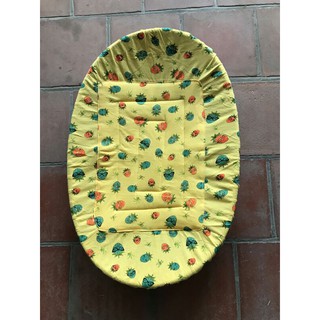 Nệm bọc nôi tre