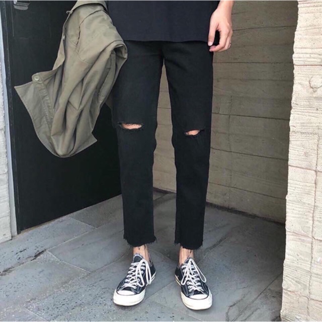 Quần bagyy đen rách gối tưa chân ống nhỏ và quần bagyy iean dây xích xanh