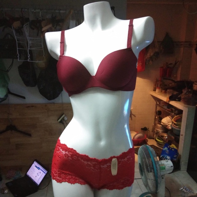 Manocanh nữ bán thân đồ lót