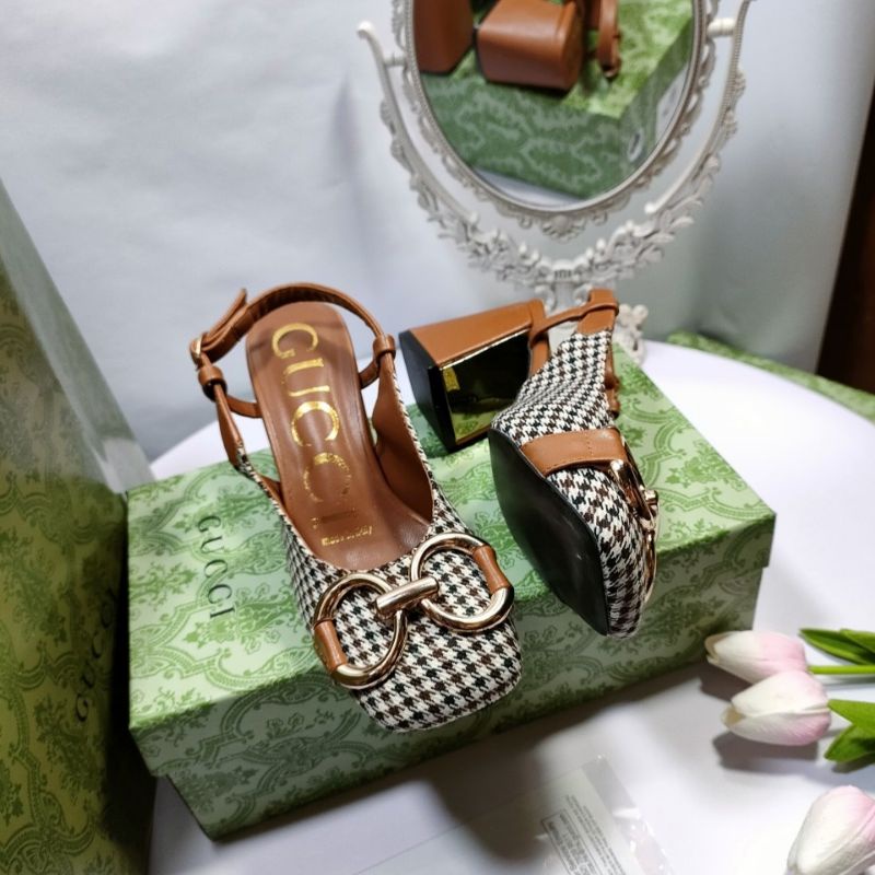 AmT(VIDEO) Sandal 7p Caro Mũi Vuông Da Mềm Êm Loại 1 Xịn Fullbox Cao Cấp