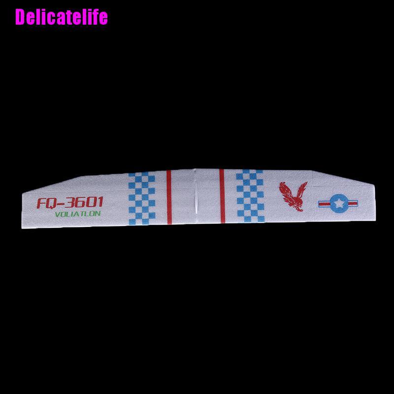 1 mô hình máy bay hiệp sĩ có đèn dây cao su