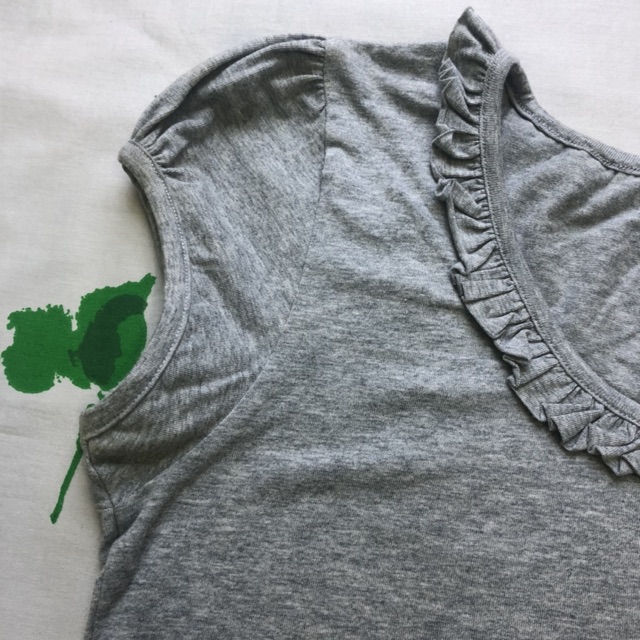 Áo Thun Nữ Heart&Ship Cổ Thuyền Bèo Tay Ngắn Nhún Nhẹ Xám - Size XL