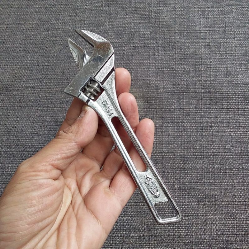 Mỏ lét mini UM24 LOBSTER