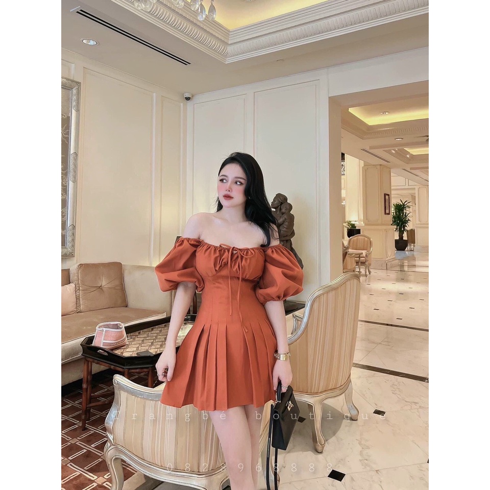 đầm lụa xòe xếp ly kiểu trễ vai tay bồng