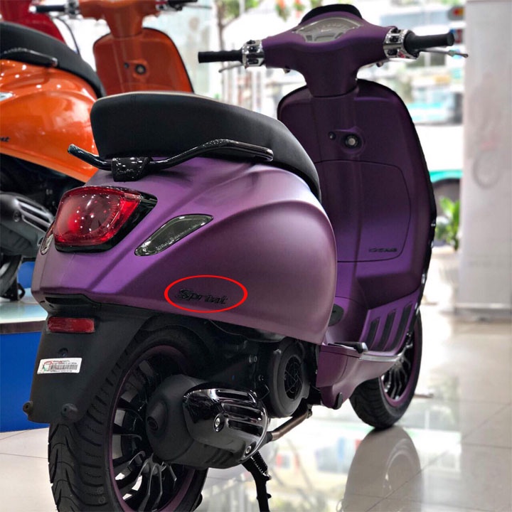 Đôi tay nắm xe Vespa Sprint - Tem dán chữ Vespa Sprint Màu đen - Dễ dàng thay thế - Tân trang xe như mới - SPS-DG