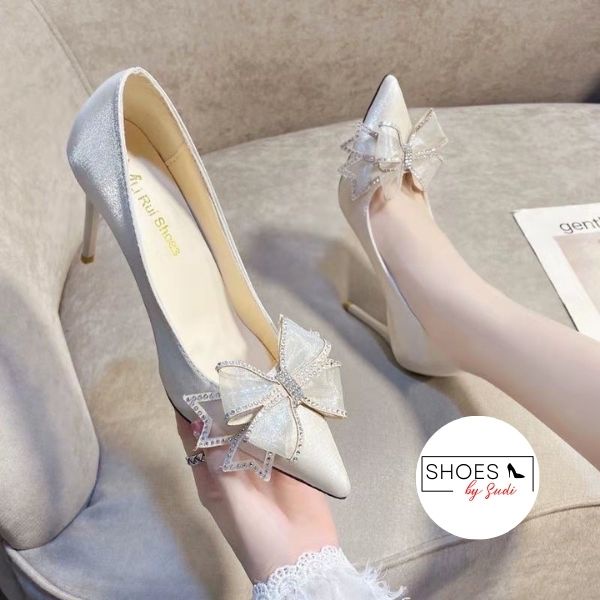 Giày cao gót 9cm mũi nhọn đính nơ thời trang với 2 màu trắng đen cuốn hút mọi ánh nhìn SUDI H123-BCF