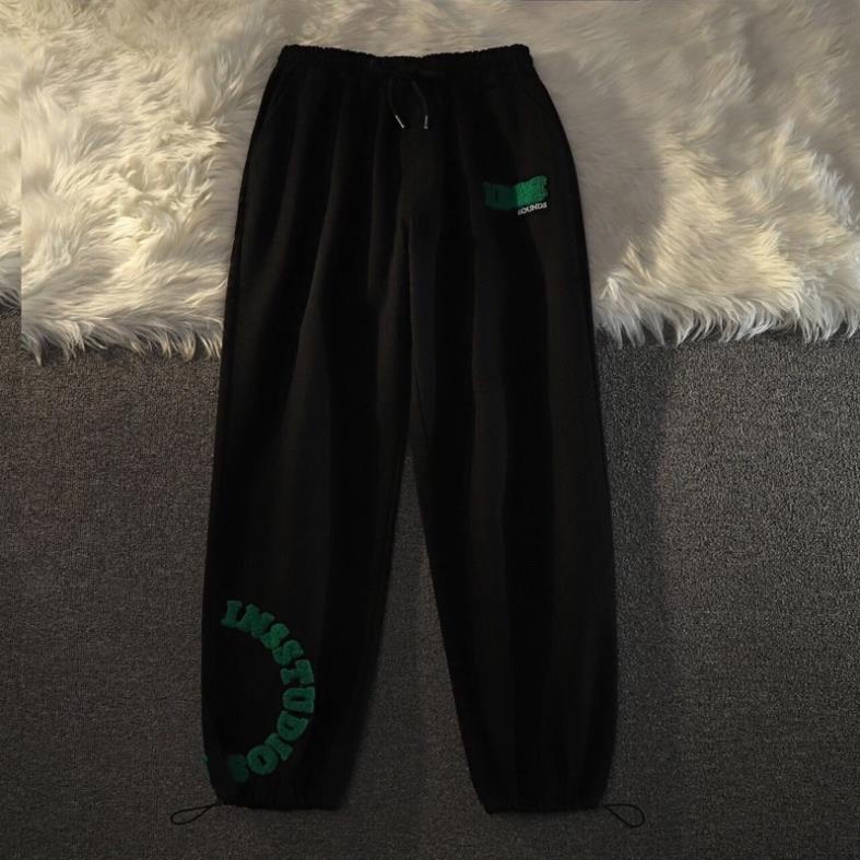 Quần Thun Bo Gấu Unisex Nam Nữ, Quần Ống Rút Chữ Xanh Thêu Mặc Được 2 Kiểu(Hàng Sẵn)