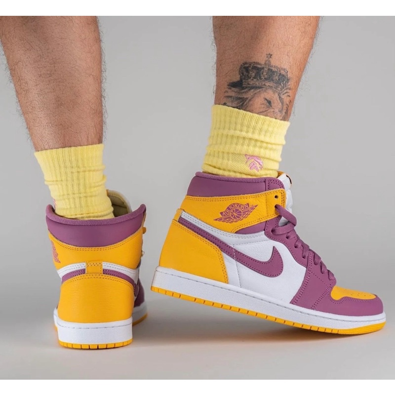 'Giày Cổ Cao' Nike Air Jordan 1 Retro High OG Brotherhood