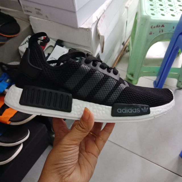 Giày adi-das NMD R1 core black