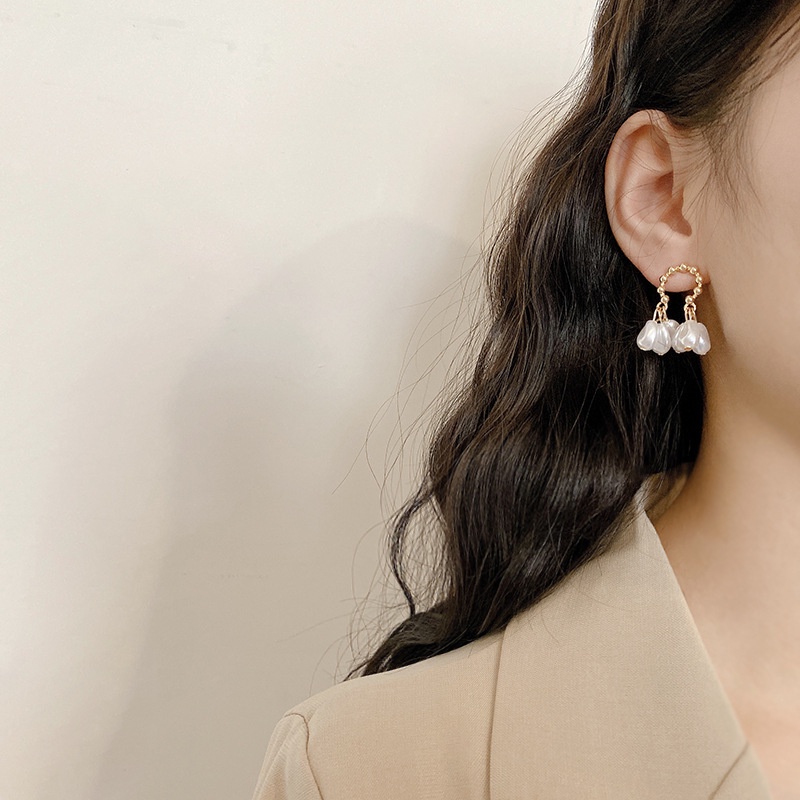 Khuyên Tai Tua Rua Dài Đính Ngọc Trai Phong Cách Hàn Quốc Thời Trang Dành Cho Nữ
