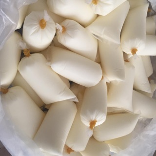 Hỏa tốc_100 bịch sữa chua nhà làm - 100% từ sữa bò tươi nguyên chất, không pha thêm nước