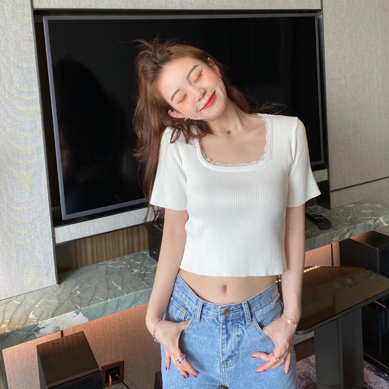 Áo Thun Nữ Ngắn Tay Cổ Vuông Phối Ren Thời Trang