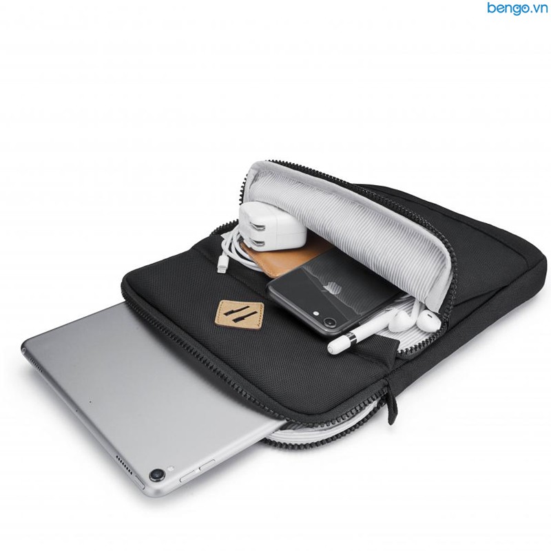 Túi đeo chéo chống sốc iPad 10.5 - 11inch TOMTOC (USA) Multi Function Shoulder Bags - A20-A01