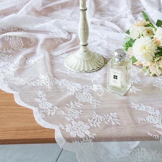 Khăn Ren Trải Bàn Cổ Điển