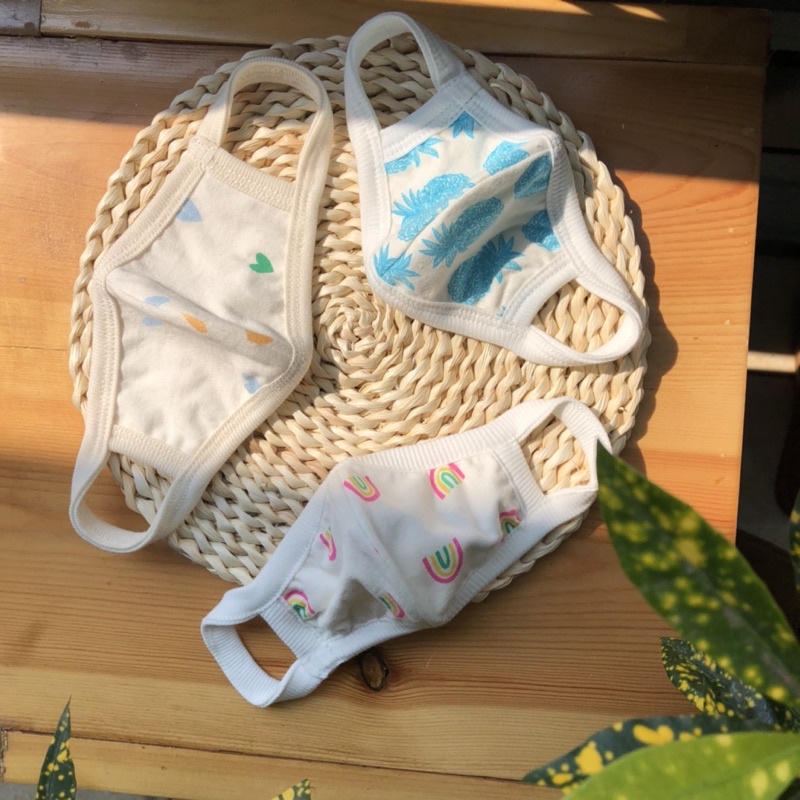 Khẩu trang cotton 2 lớp họa tiết xin xắn cho bé
