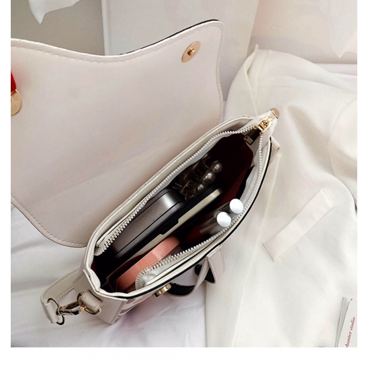 Túi Xách Nữ Hình Yên Ngựa Hoạ Tiết Dễ Thương