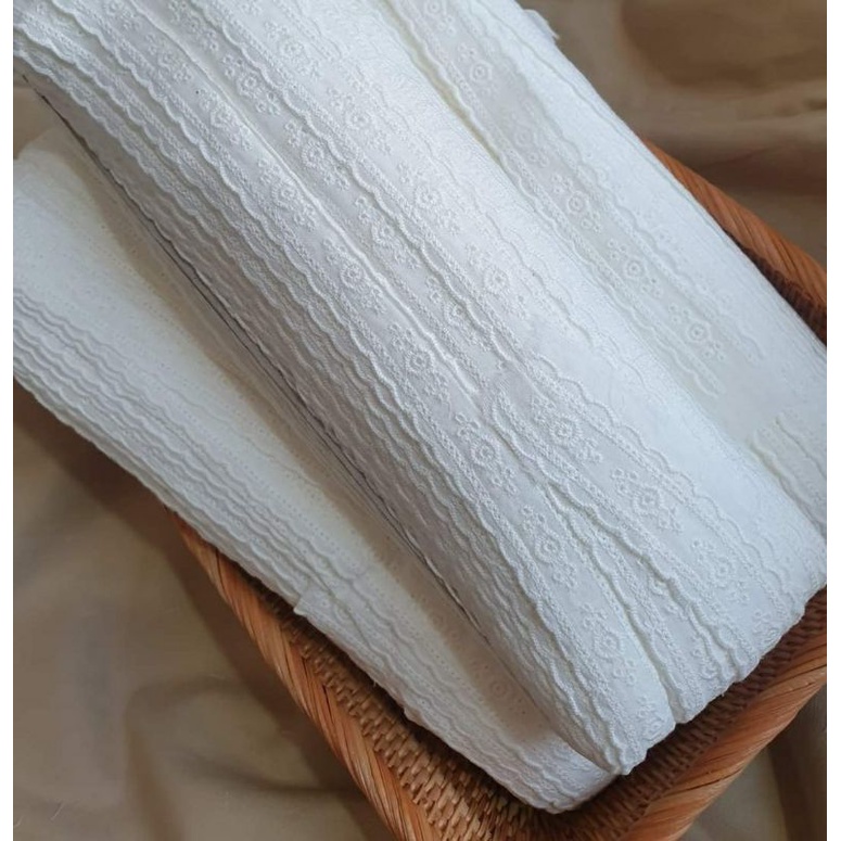 Cuộn ren boi thêu 68m bản 2cm