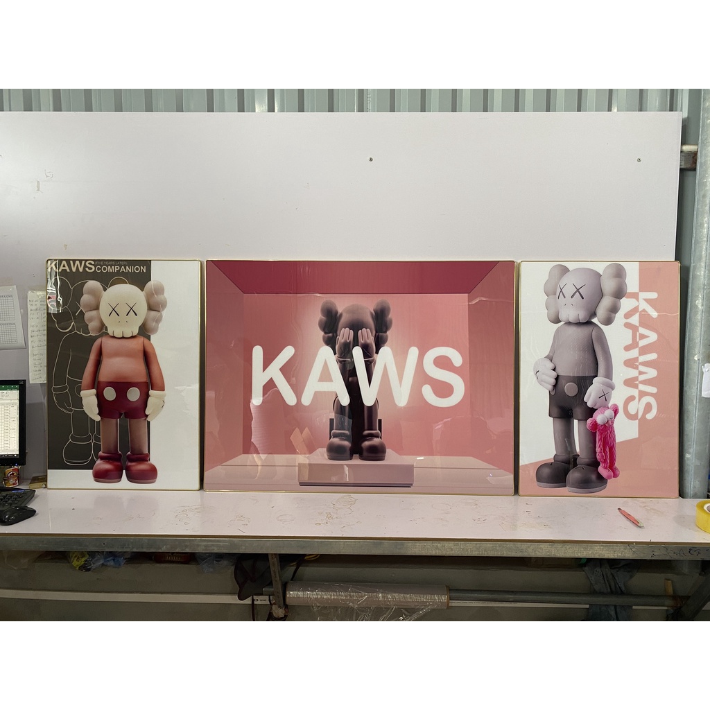Tranh Tráng Gương Chú Gấu Kaws Toy Treo Tường /Game/ Gaming / RObot/ Bearbrick Siêu anh hùng Marvel T1