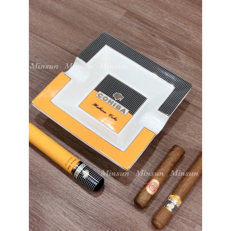 Gạt tàn sứ vuông 2 chỗ Cohiba