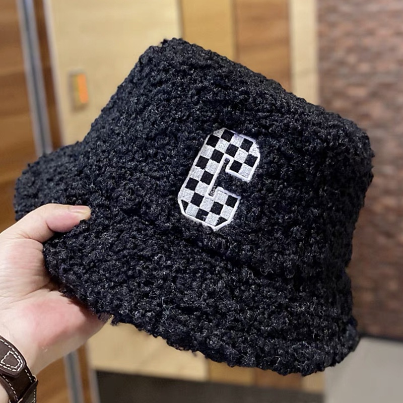 Mũ Lông Cừu NOVSET Mũ bucket lông cừu phong cách Hàn Quốc mềm mại hoạ tiết chữ C  [ D706 ]