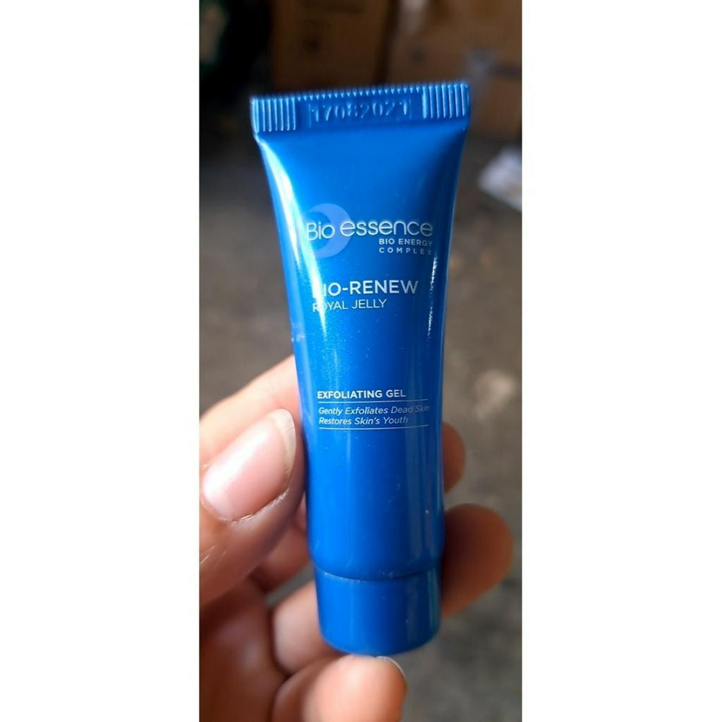 Gel tẩy tế bào chết dưỡng da tươi trẻ Bio-Essence Bio-Renew tinh chất sữa ong chúa 10gr/tuýp- Hàng mini