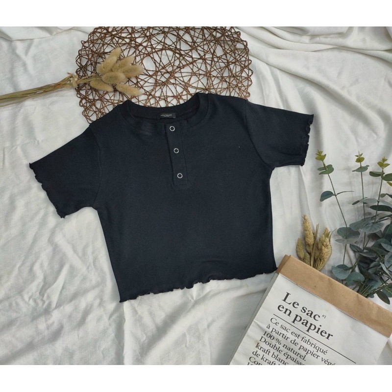 Áo croptop body trụ nút bấm, kèm ảnh thật chụp sàn và mẫu mặc màu đỏ