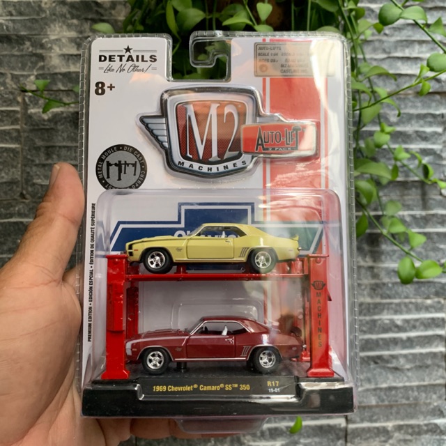 M2 - Lift 1969 Chevrolet Camaro SS - xe mô hình tỉ lệ 1/64
