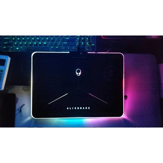 Lót chuột pad alienware led RGBW sạc không dây