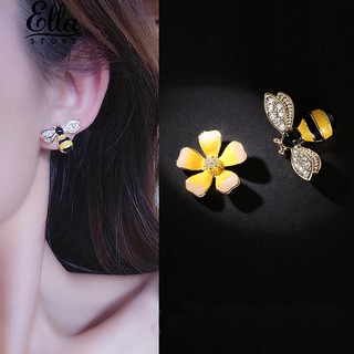 Đôi bông tai xỏ lỗ không đối xứng hình bông hoa và chú ong vàng đáng yêu cho nữ