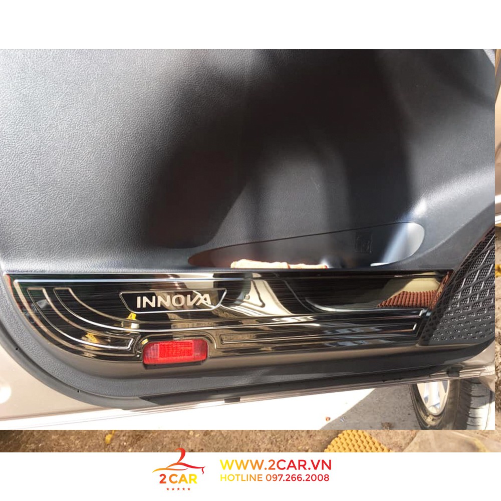 Ốp Tapli Cánh Cửa, màng loa Xe Toyota Innova 2017- 2021, Hàng TiTan Cao Cấp