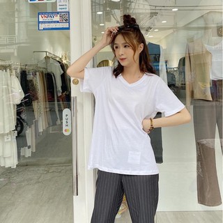 Áo thun trơn cổ tim