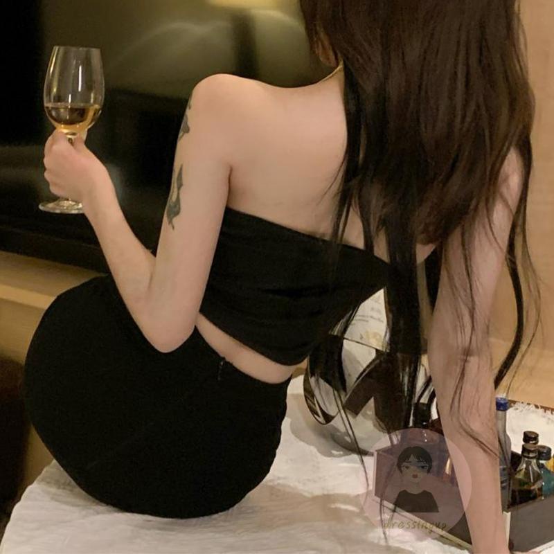 Áo Hai Dây Phối Dây Xích Dáng Ôm Phong Cách Mùa Hè Quyến Rũ Cho Nữ