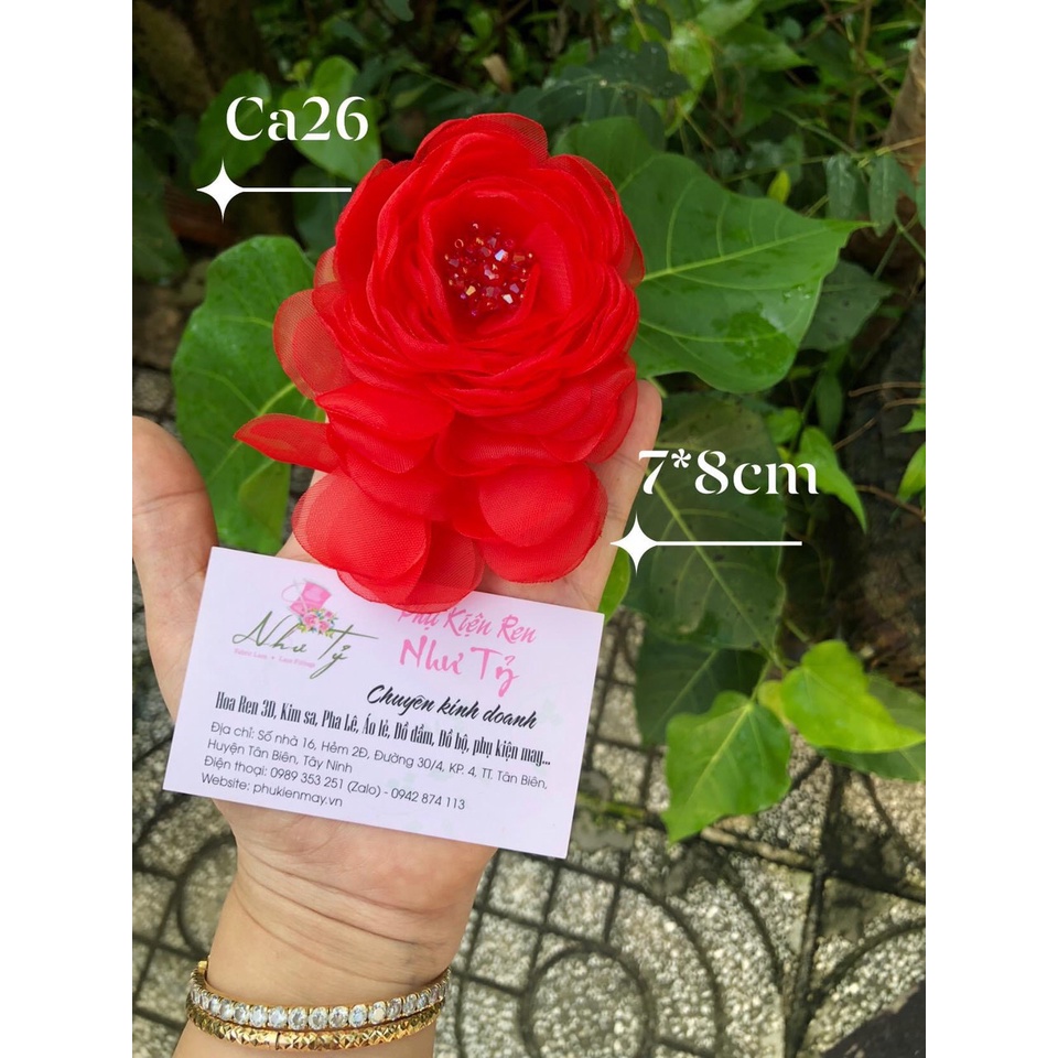 Hoa trà von cài áo nhiều lớp xinh xắn 8cm