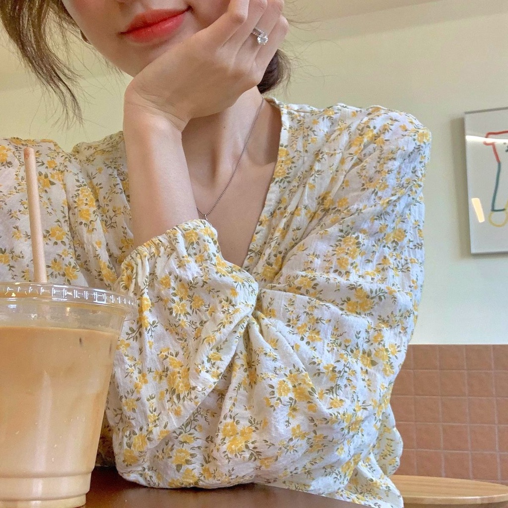 Áo Sơ Mi Cổ Chữ V Xếp Ly Tay Phồng Mẫu Mới 2022