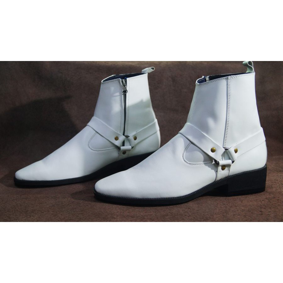 Giày boot nam màu trắng da bò thật .Bảo hành 12 tháng.Mã số: B166