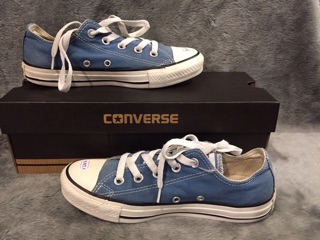Giày converse cổ thấp màu xanh nhạt size 37