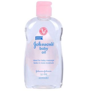 Dầu massage và dưỡng ẩm Johnson 50ml