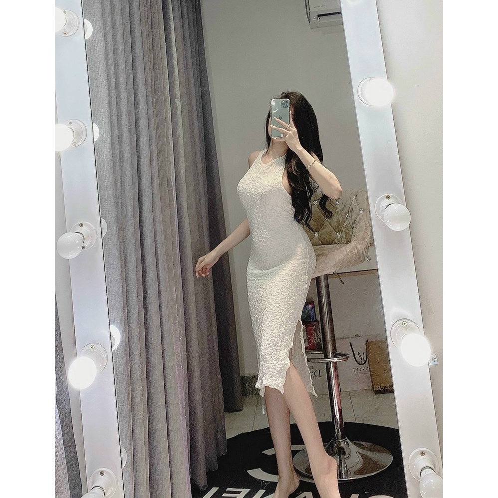Đầm yếm xốp ôm body xẻ tà trơn cực xinh , chất thun xốp quảng châu dày dặn mềm mát tv