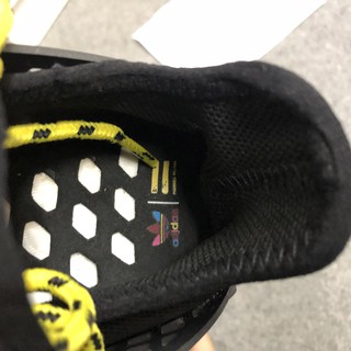 giày human race đen